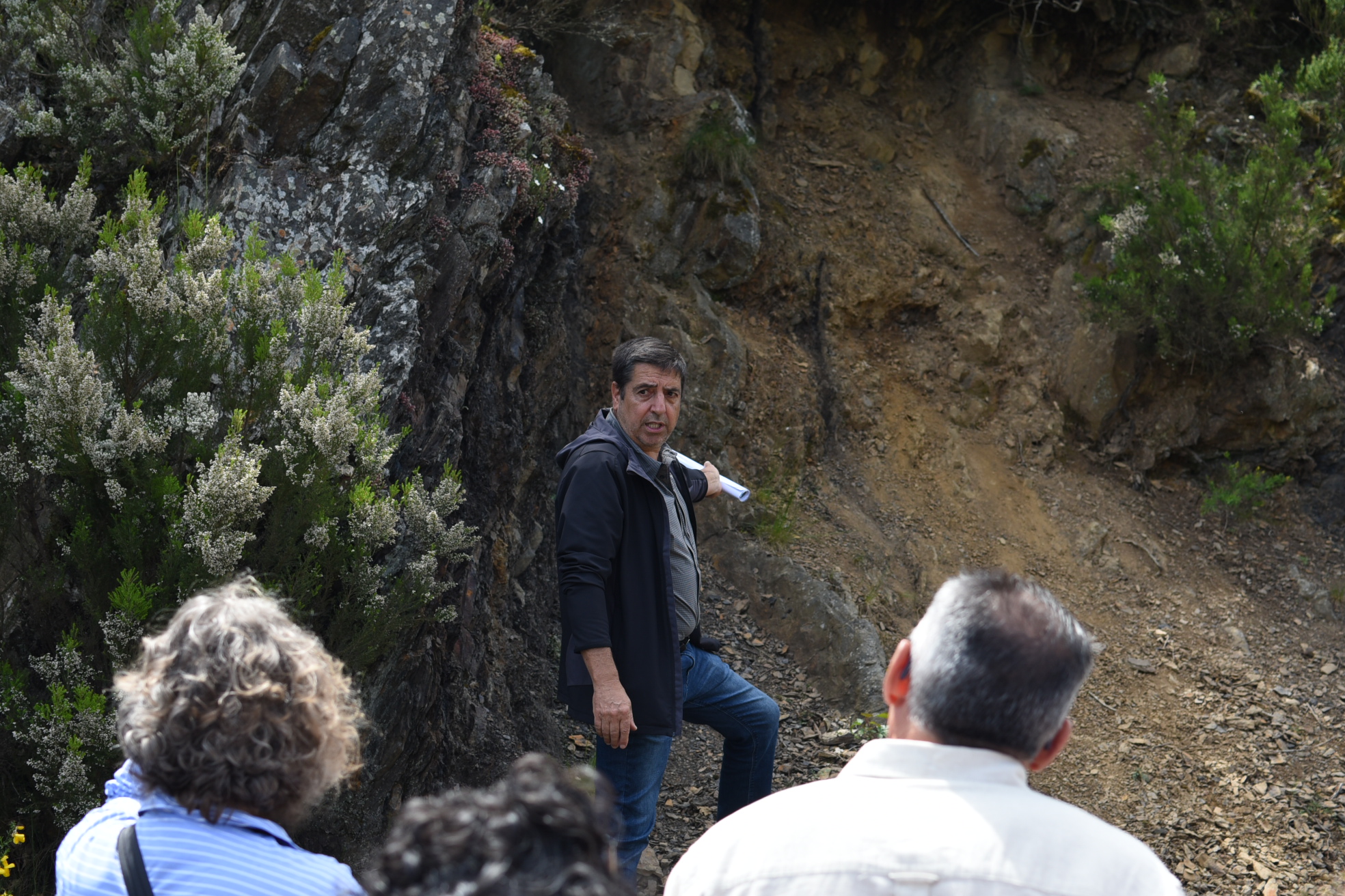 José Luis Ruiz explicando el estratotipo barrueliense