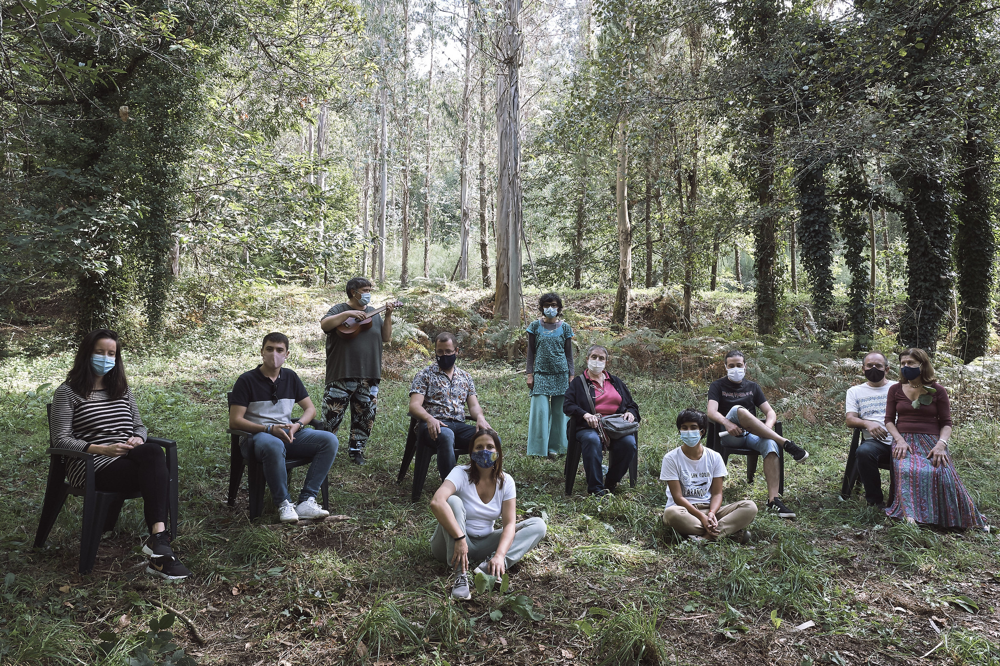 El mediador junto a su grupo de comitentes, en uno de los encuentros. (c) Óscar Górriz