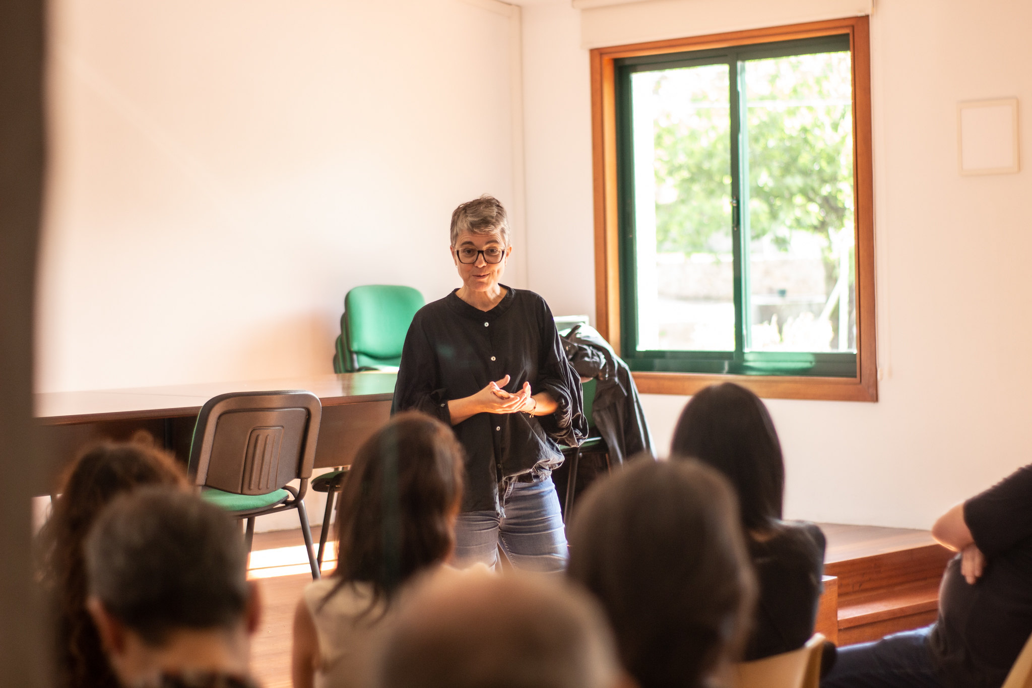 Natalia Balseiro, mediator of the European project in Galicia, explains the mediation process. © Andreia Iglesias