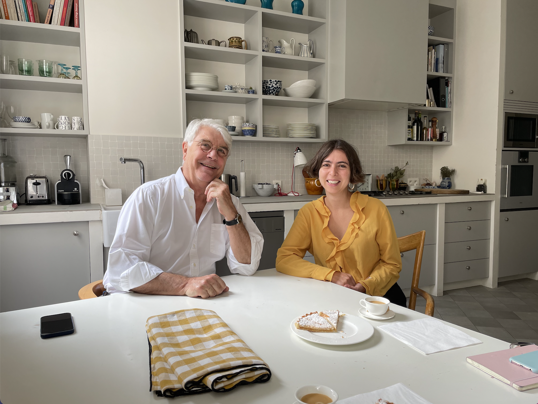 Coffee between Francois Hers and Daniela Medina at the artist's house in Paris.