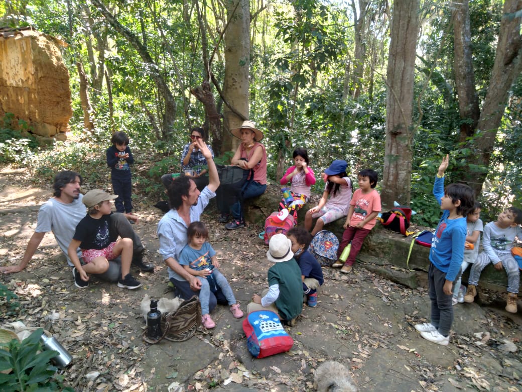 La comisión en Barichara (Colombia), en torno al agua. Barichara.
