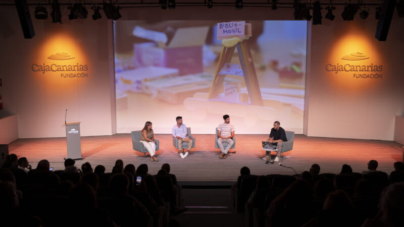 Paediatric ICU presents its results after 4 years of work: a mobile library, a podcast and a short story