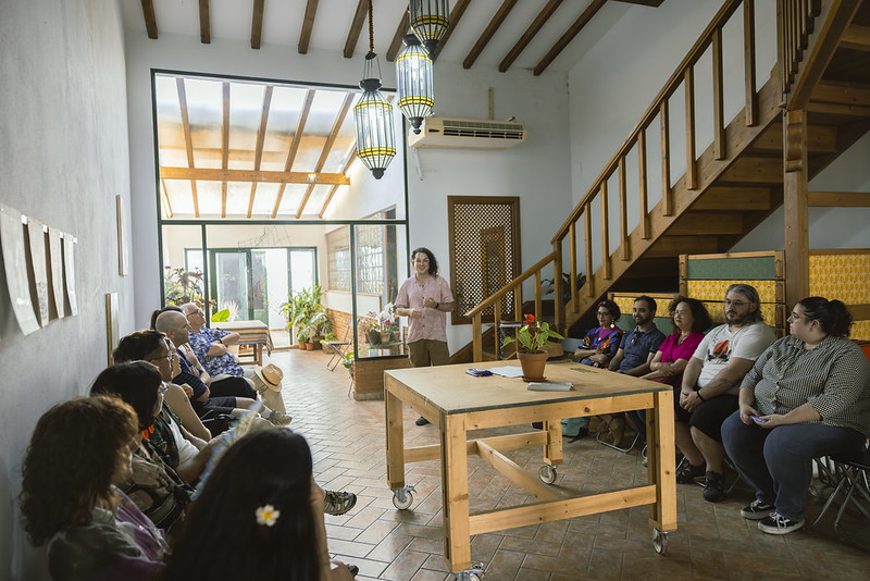 Sesión de trabajo del grupo de comitentes durante la mediación dirigida por Jose Iglesias García-Arenal
