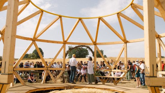 Y, sin embargo, existen historias de amor