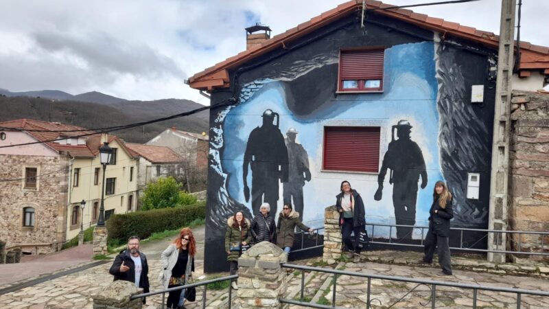 Schlamm. The women's stories were swallowed up by the mine rubble.
